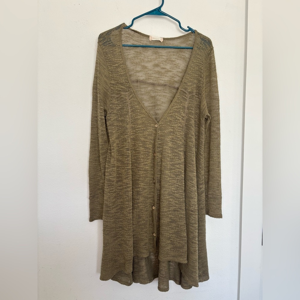 ALTAR’D STATE OLIVE GREEN SHEER LIGHTWEIGHT BUTTON FRONT TUNIC CARSIGAN SZ SMALL